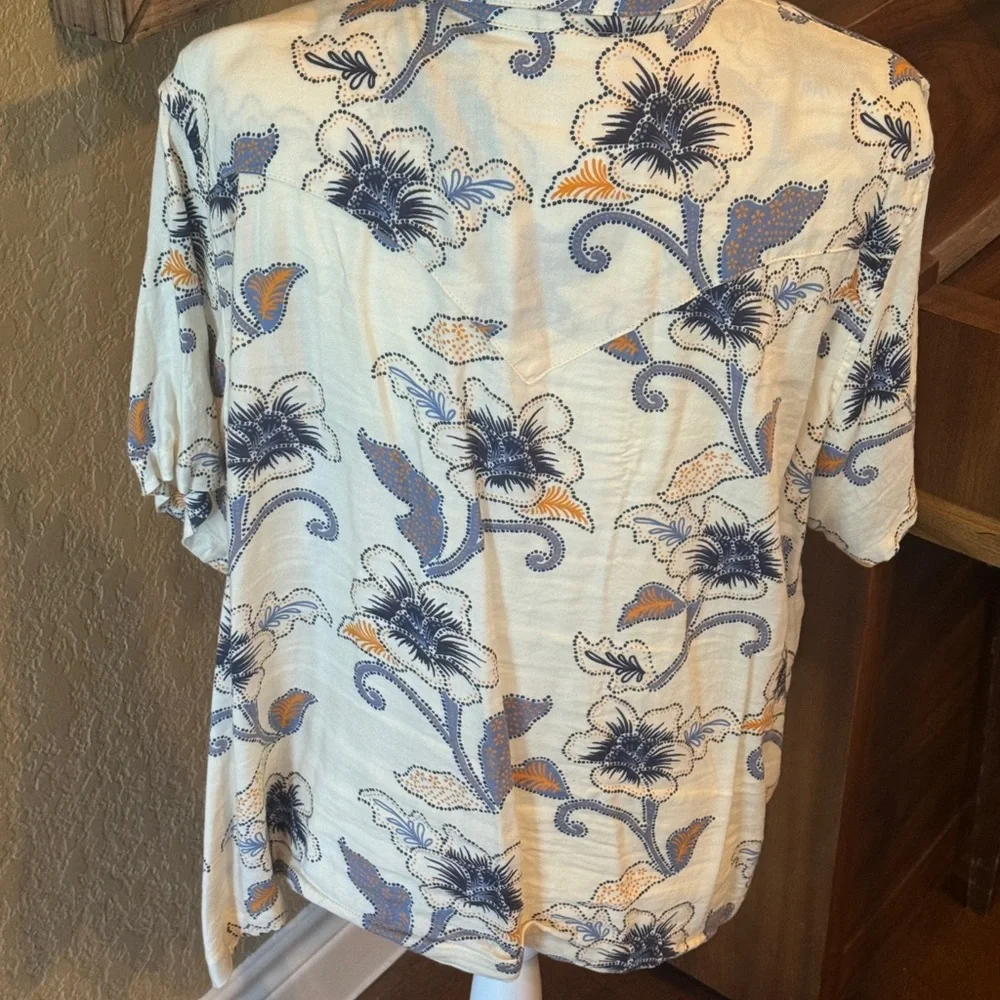 Wrangler Floral Button Down western/Hawaiian Shirt - Cream, Blue, Orange - Picture 2 of 3